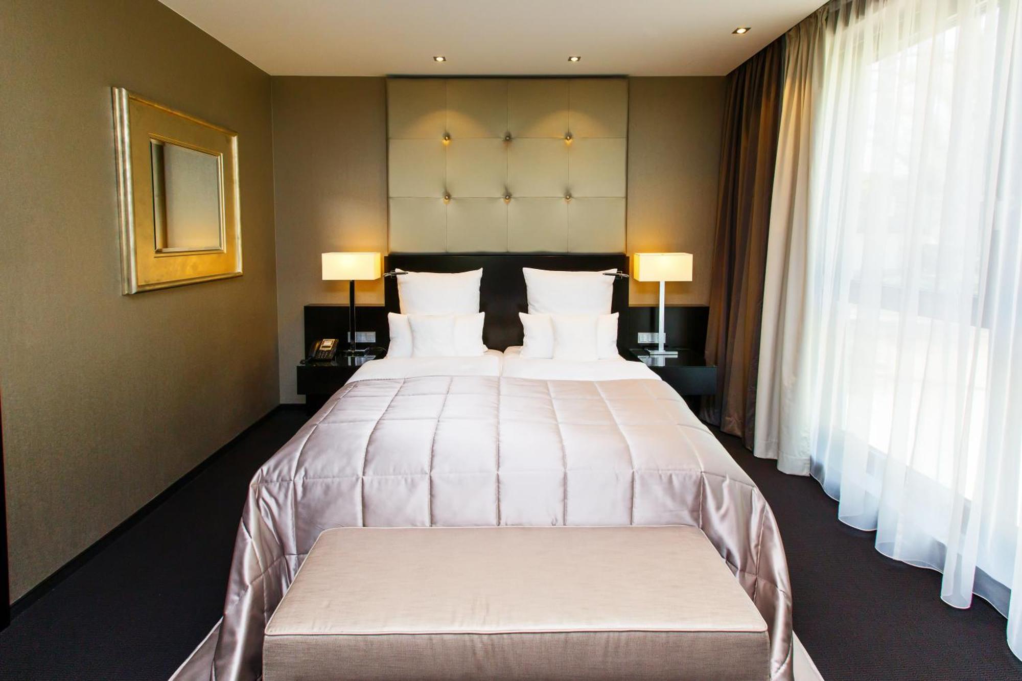 Relais & Chateaux Hotel Burg Schwarzenstein Geisenheim Eksteriør bilde